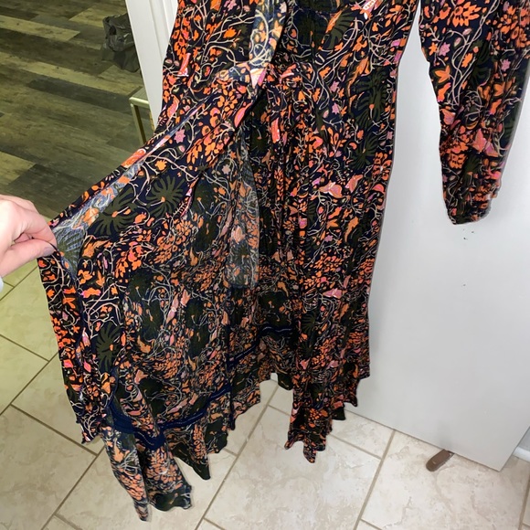 Dress - Picture 8 of 10